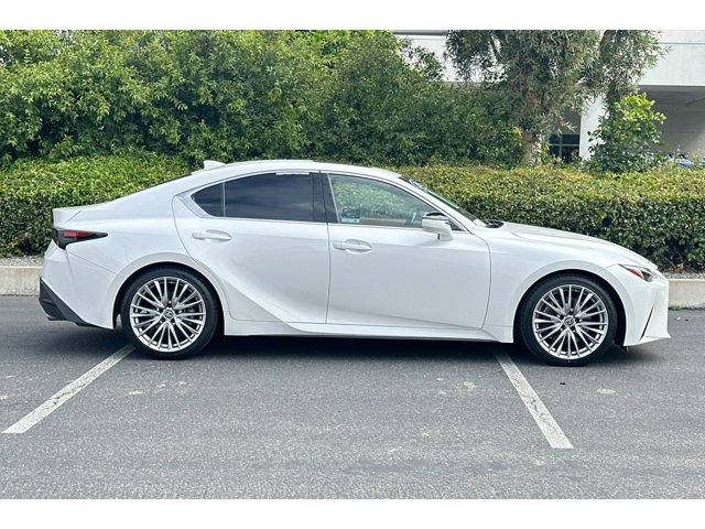 2022 LEXUS IS 300 photo 6