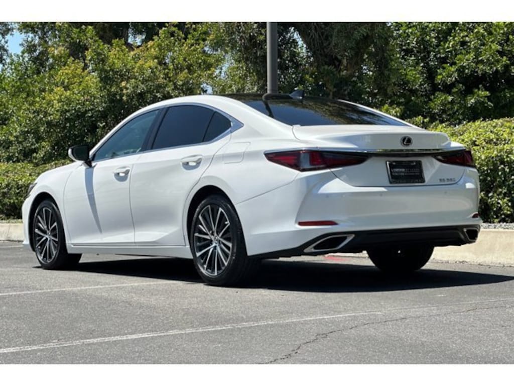 Used 2024 Lexus ES 350 Sedan