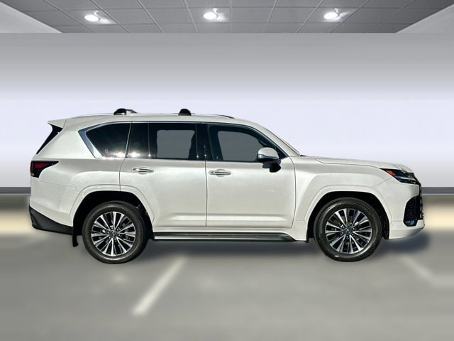2024 LEXUS LX 600 Premium photo 6