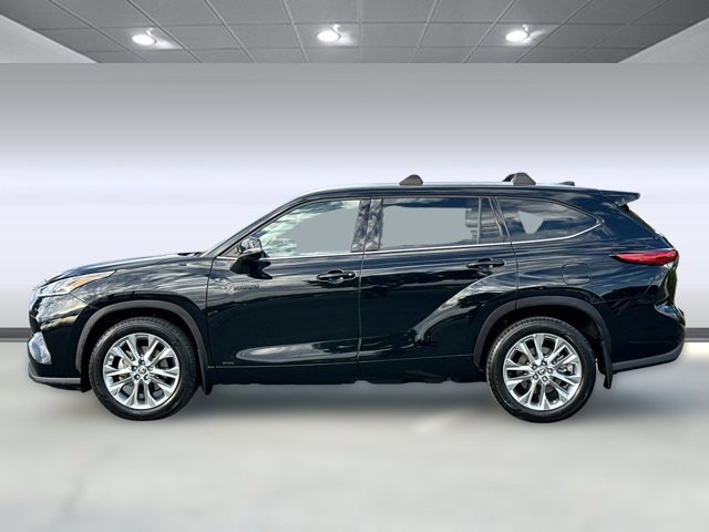 2021 Toyota Highlander Hybrid Limited photo 2