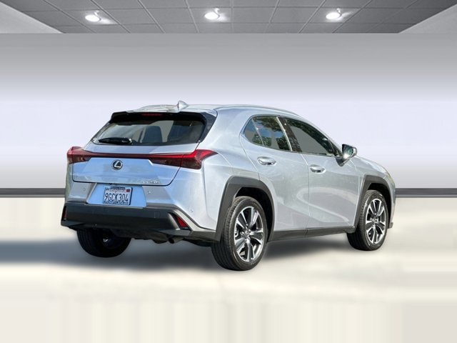 2023 LEXUS UX 250h photo 3