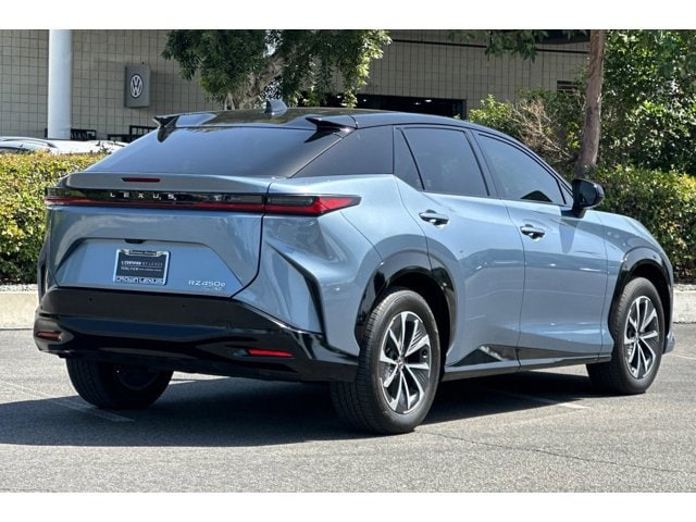 2023 LEXUS RZ 450e Premium w/18" Wheel photo 3