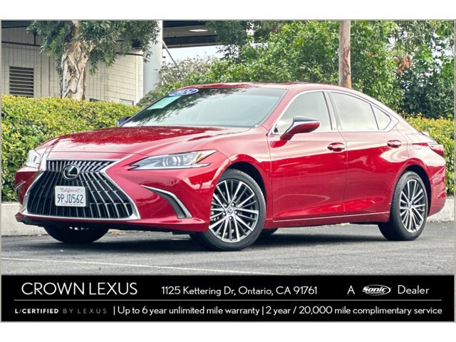 2024 Lexus ES Hybrid 300h's photo
