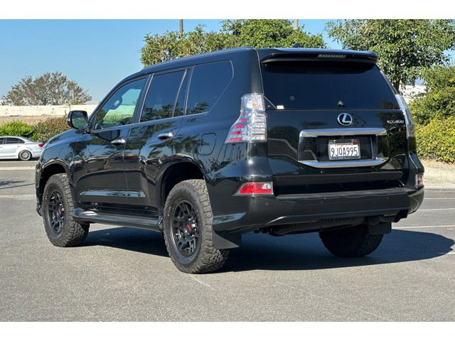 2023 Lexus GX 460 Premium photo 3