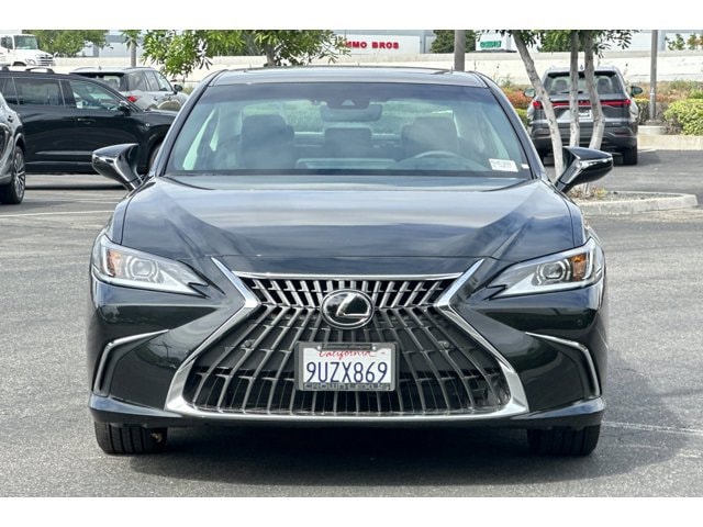 2025 LEXUS ES 300h Base photo 4