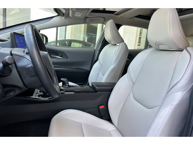 Prius XLE Hatchback
