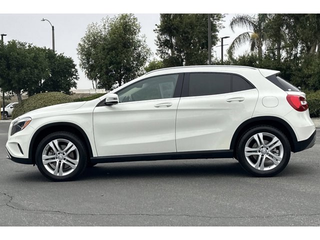 2015 Mercedes Benz GLA 250 4MATIC photo 2