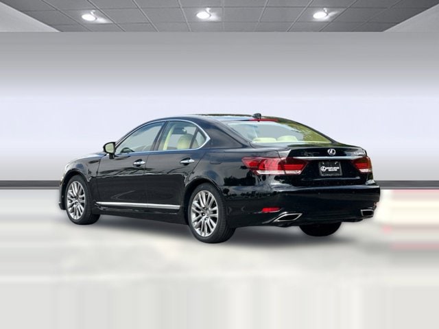 LS 460 Sedan
