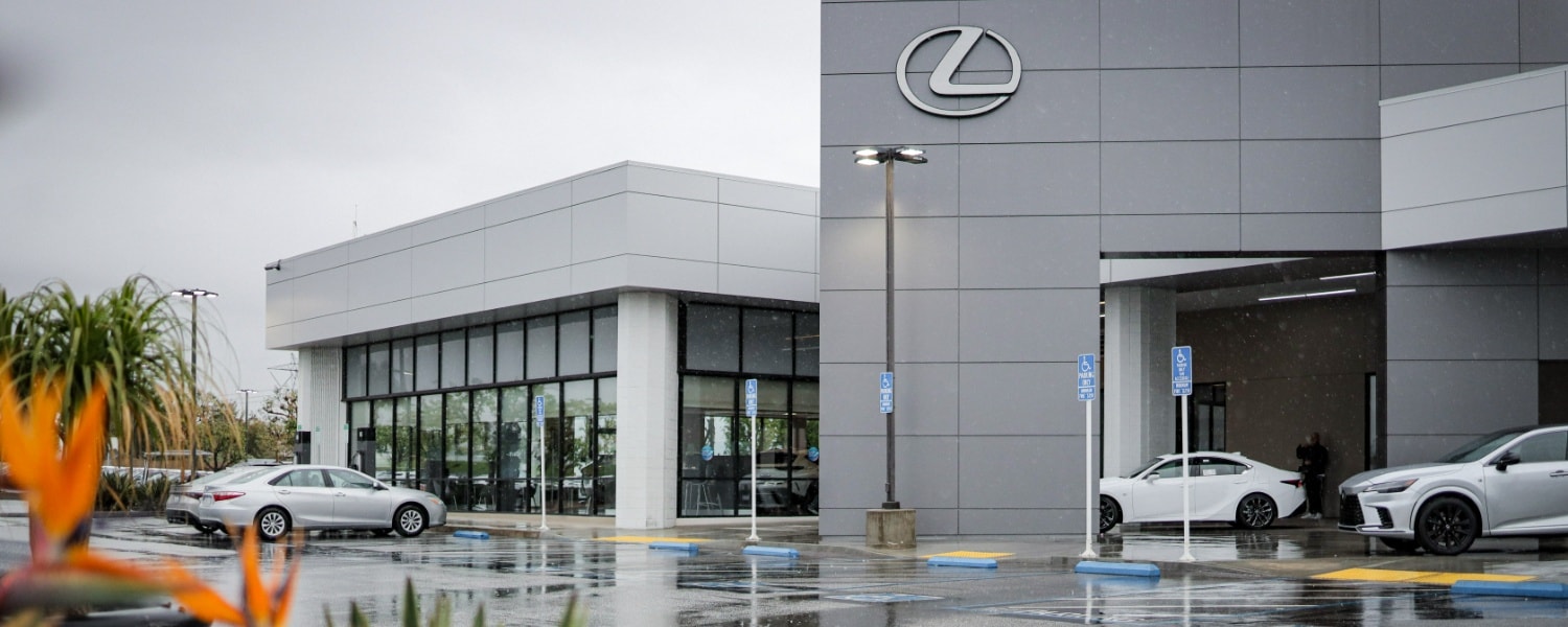 Crown Lexus dealership exterior