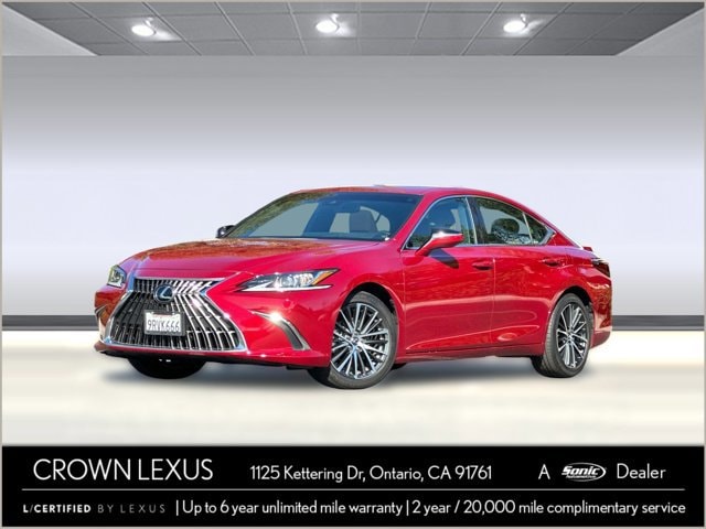 2025 Lexus ES Hybrid 300h's photo