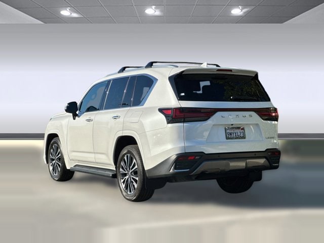 2024 LEXUS LX 600 Premium photo 2