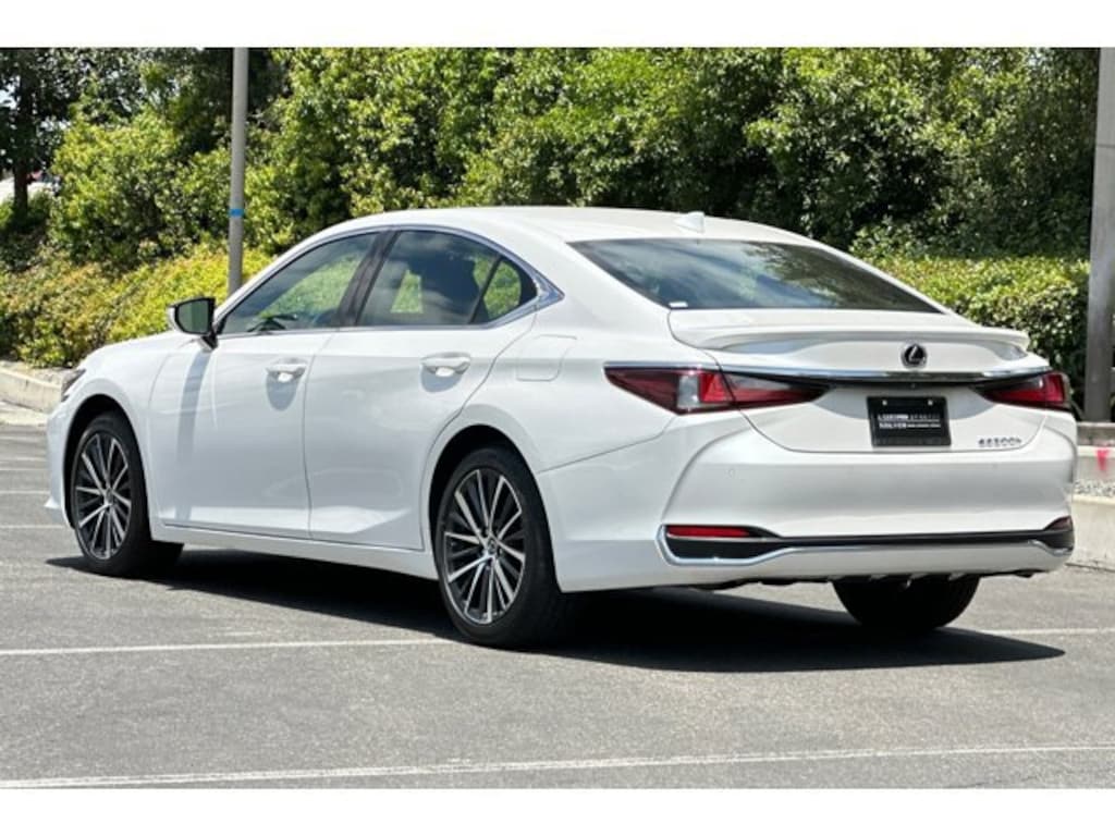Certified 2024 Lexus ES 300h Base Sedan