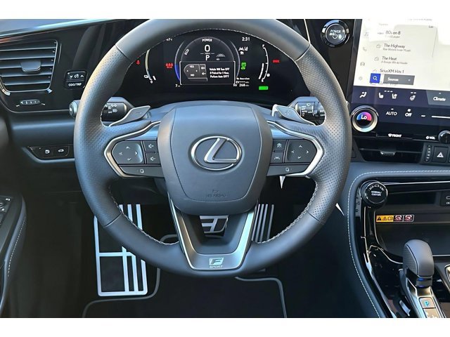 2026 Lexus NX PHEV 450h+ - Photo 15