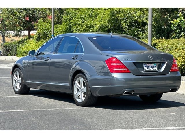 2010 Mercedes-Benz S-Class S550 4MATIC photo 2