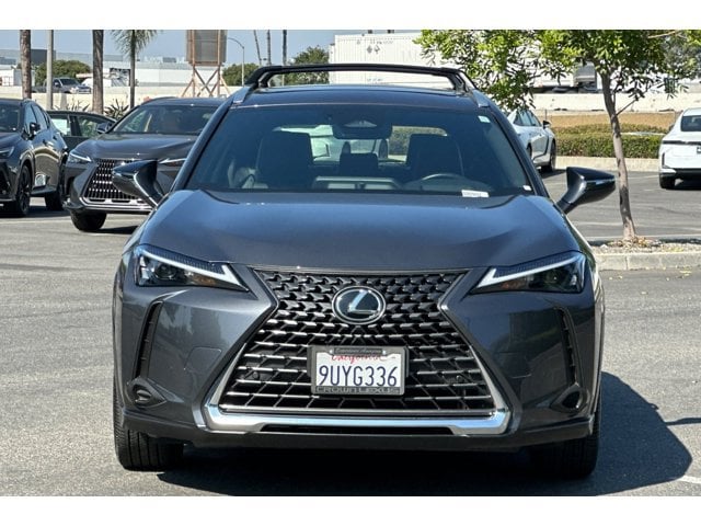 UX 300h Premium SUV