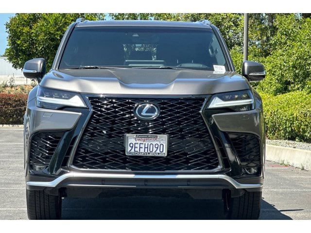 2022 LEXUS LX 600 F SPORT photo 4