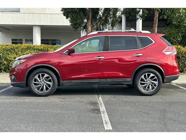 Used 2016 Nissan Rogue SL with VIN 5N1AT2MT7GC732089 for sale in Ontario, CA