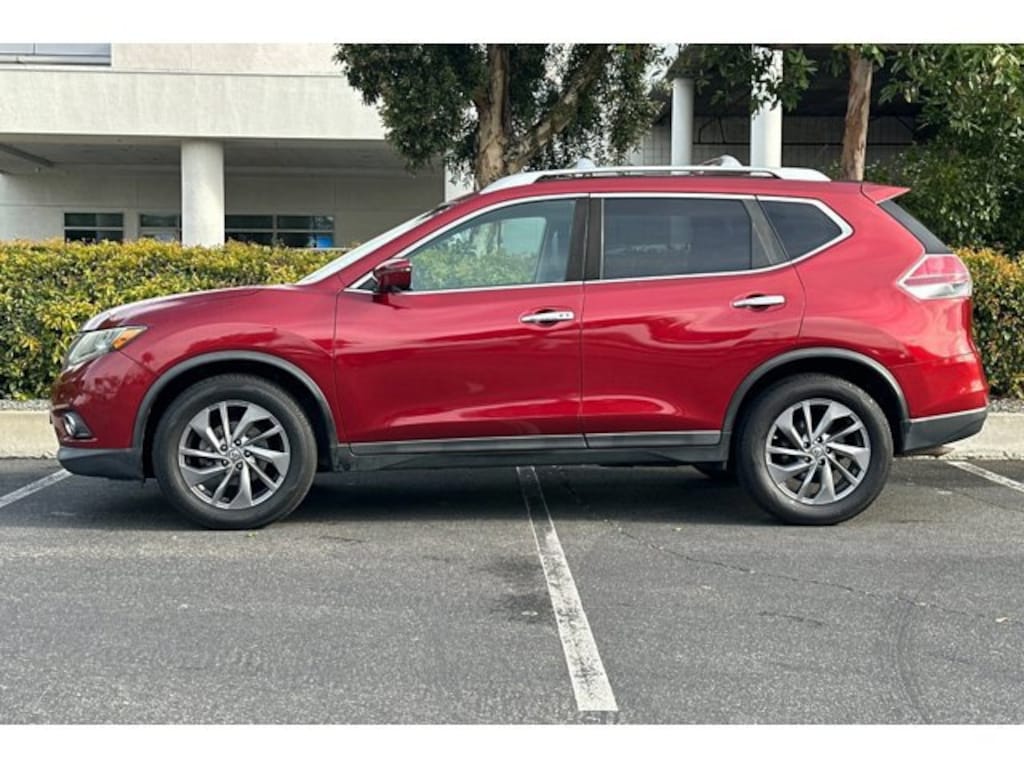 Used 2016 Nissan Rogue SL SUV