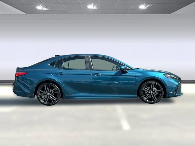 2025 Toyota Camry XSE photo 6