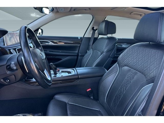 2019 BMW 750i photo 4