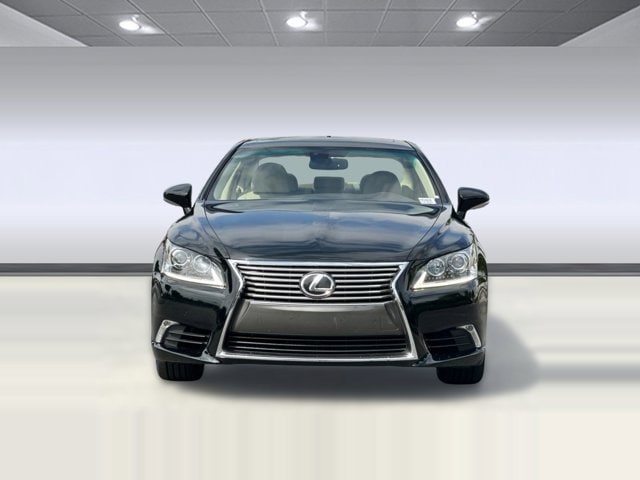 LS 460 Sedan