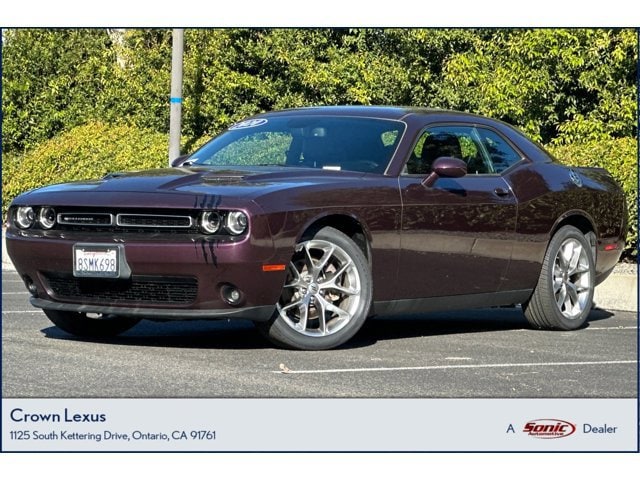 2020 Dodge Challenger SXT's photo