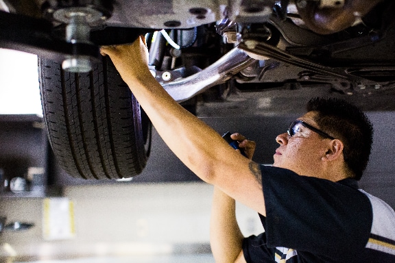 Lexus-Service-07 (1)-576x384.jpg