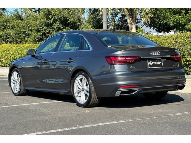 2023 Audi A4 S line Quattro Premium Plus photo 3