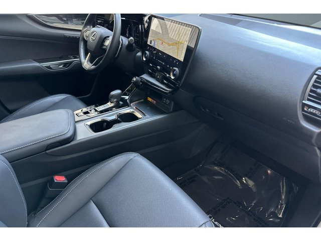 2025 Lexus NX Hybrid 350h - Photo 32