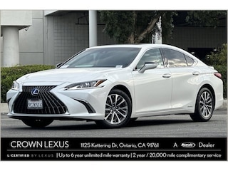 Used 2022 LEXUS ES 300h Sedan near San Diego