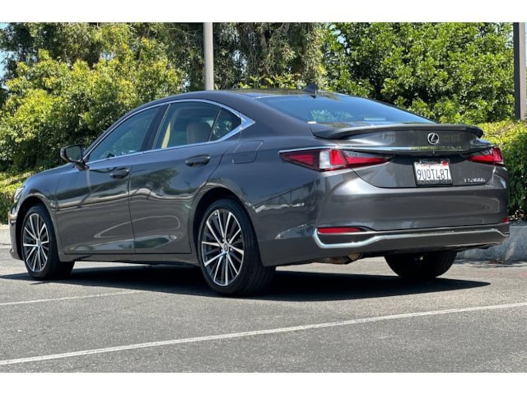 Used 2025 Lexus ES 300h Base Sedan