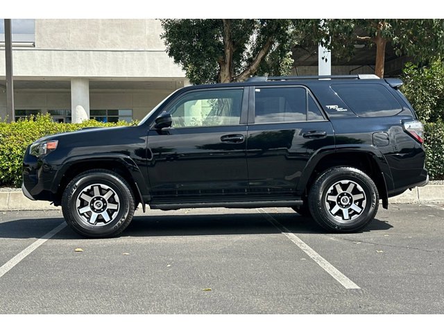 2024 Toyota 4Runner TRD photo 2