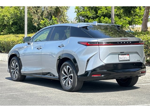 2023 LEXUS RZ 450e Premium w/18" Wheel photo 2
