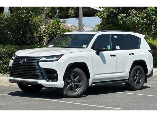 2025 Lexus LX photo 3