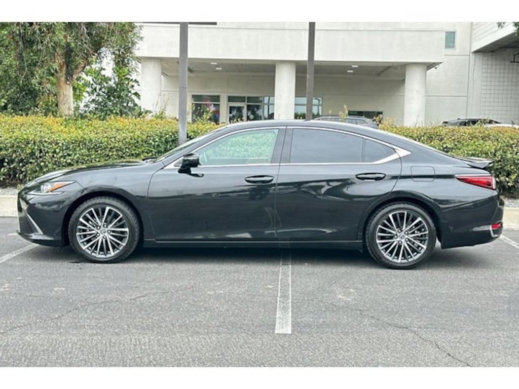 Certified 2024 Lexus ES 300h Base Sedan