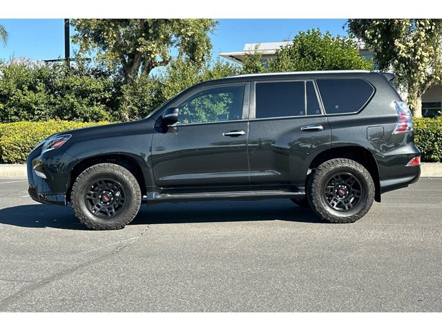 2023 Lexus GX 460 Premium photo 2