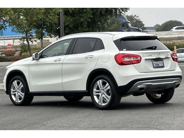 2015 Mercedes Benz GLA 250 4MATIC photo 3
