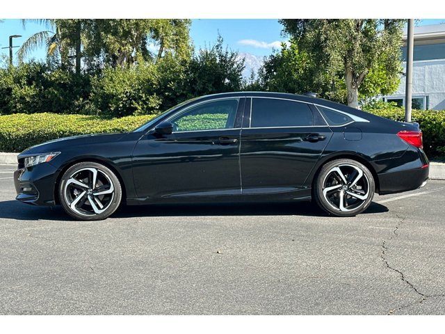 2018 Honda Accord Sport 2.0T photo 2