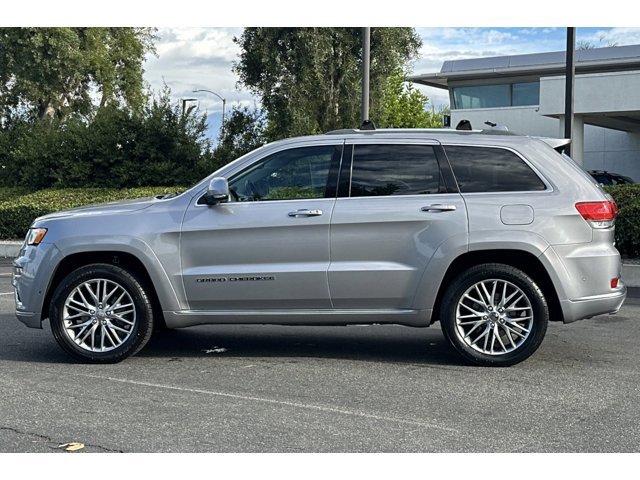 2018 Jeep Grand Cherokee Summit photo 2