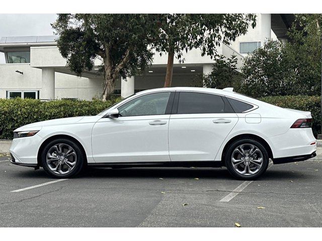2024 Honda Accord Hybrid EX-L photo 2