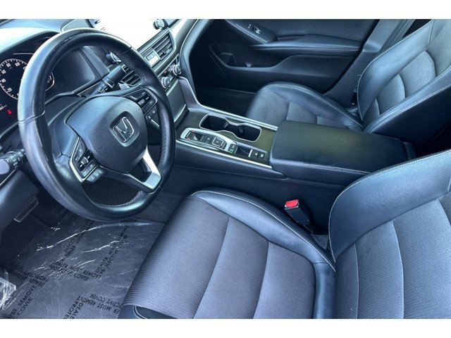 2018 Honda Accord Sport 2.0T photo 4