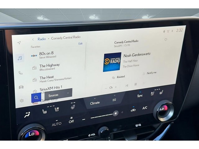 2026 Lexus NX PHEV 450h+ - Photo 24