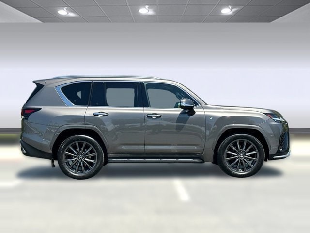 2022 LEXUS LX 600 F SPORT photo 6