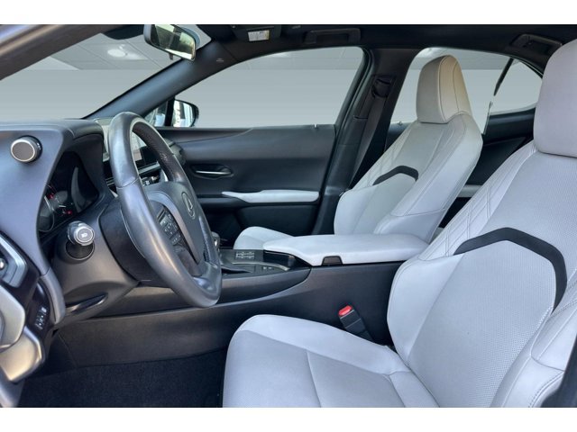 2023 LEXUS UX 250h F SPORT Design photo 4