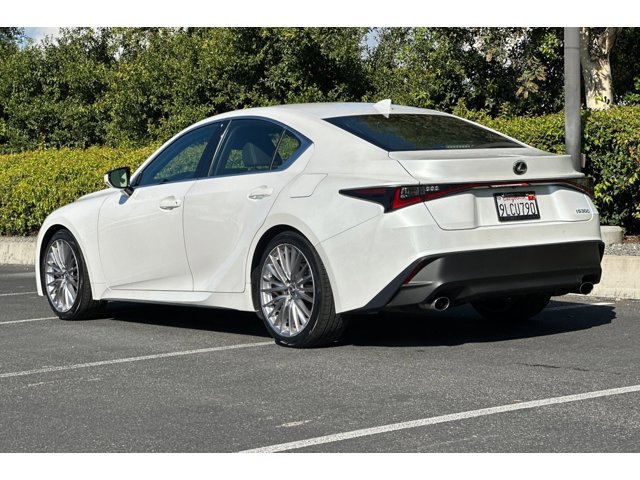 2024 Lexus IS 300 photo 3