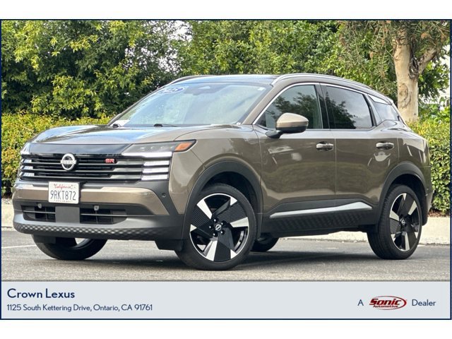 2025 Nissan Kicks SR's photo