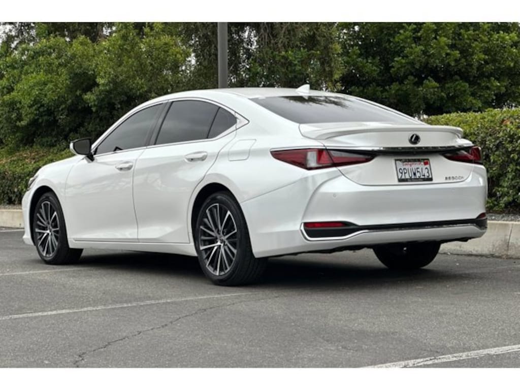 Used 2025 Lexus ES 300h Base Sedan