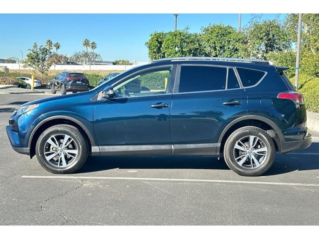 Used 2017 Toyota RAV4 XLE SUV