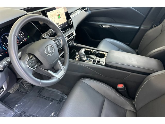 2025 Lexus RX 350 - Photo 4