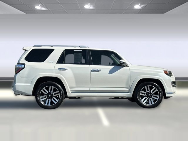 2022 Toyota 4Runner Limited photo 6